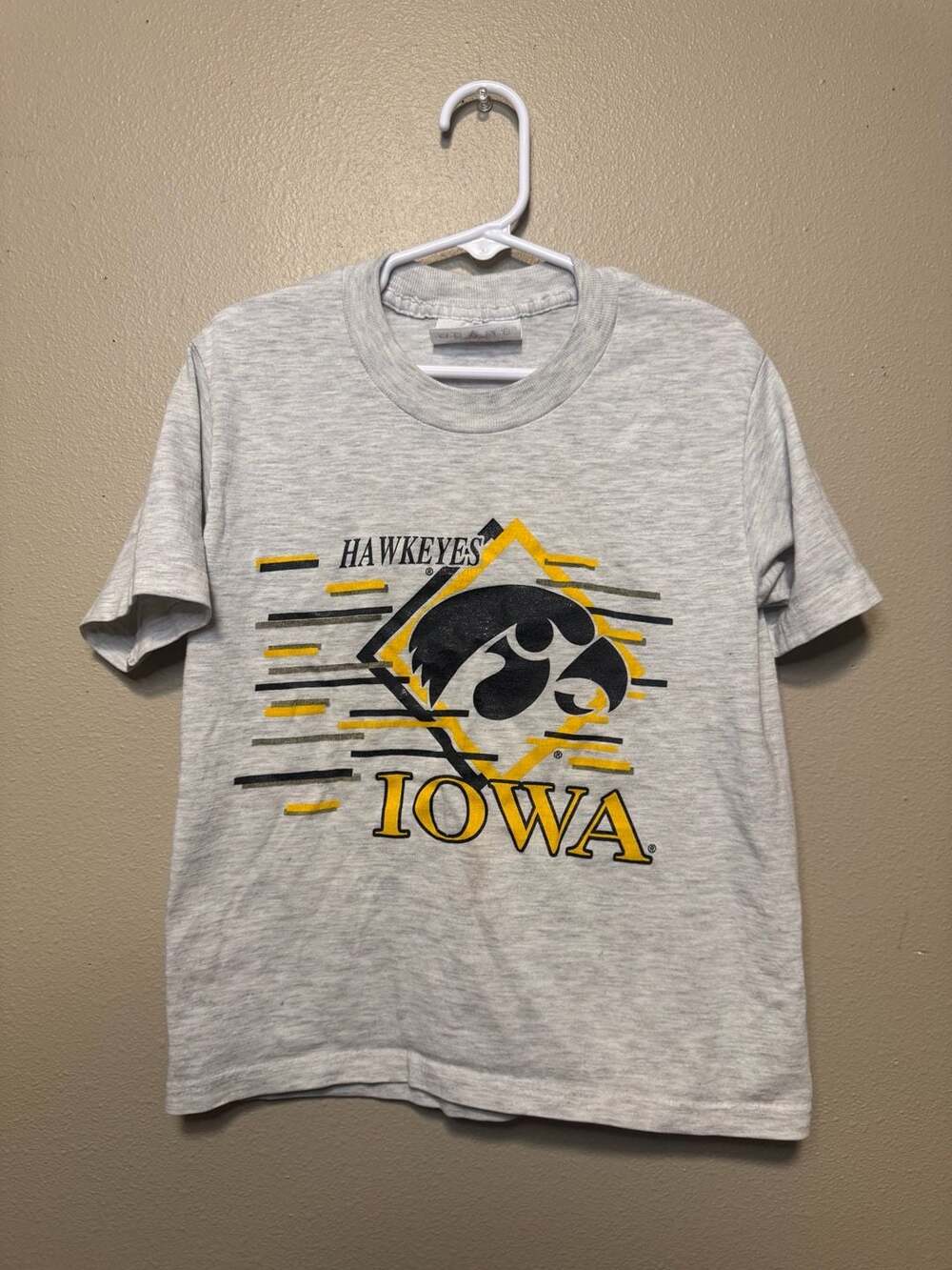 Vintage Dodger Iowa Hawkeyes Youth Medium Heather Grey T-Shirt Made in USA